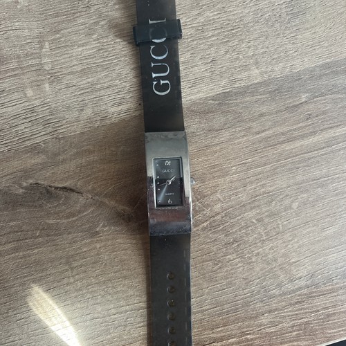 Gucci watch dark blue vgc - gucci,