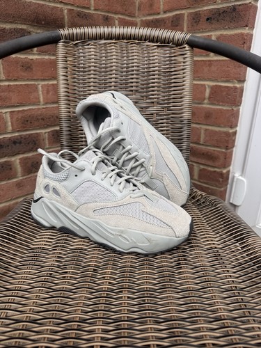 Adidas yeezy boost 700 uk8 - adidas,
