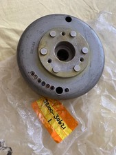 NOS 1973 - 1976 SUZUKI TS250 MAGNETO 32100-30621 URY
