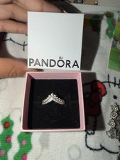 PANDORA V-Shaped Band Ring