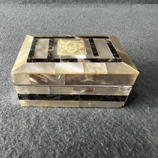 Vintage Mother of Pearl Inlaid Trinket Pill Box Medium Rectangle Read