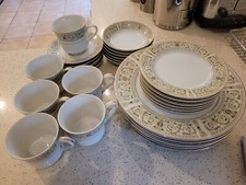 Daniele Pottery | 'Felicity' | Fine China | Dinner Service | Japan