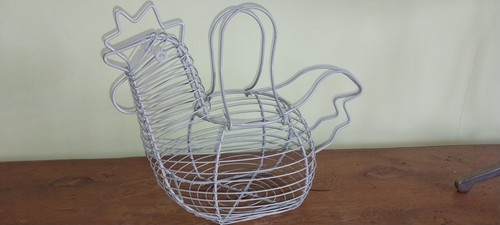 Metal chicken egg - chicken, basket