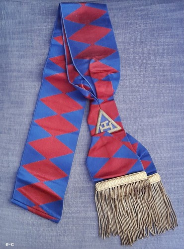 Masonic royal arch chapter - arch,