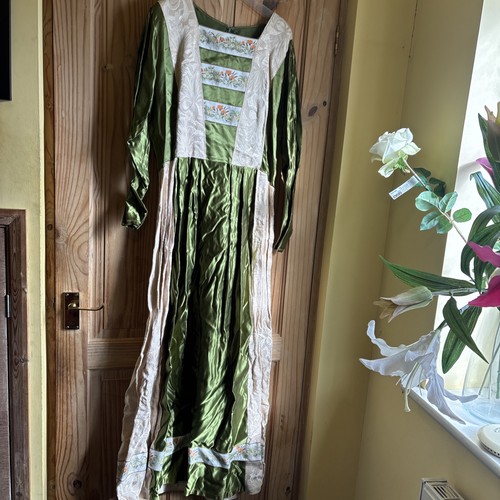 Beer maid ladies - beer, dress