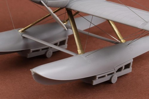 Models buc 24033 - s.b.s,