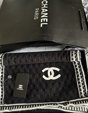 CHANEL STUNNING CASHMERE