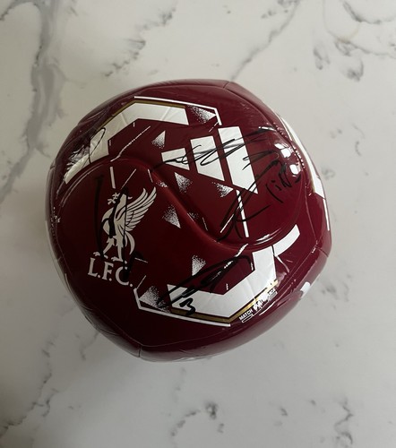 Liverpool autographed - fc,