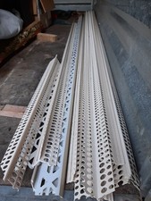 X9 IVORY COLOUR PLASTER/ RENDER CORNER BEADS- 2.4M PLASTIC