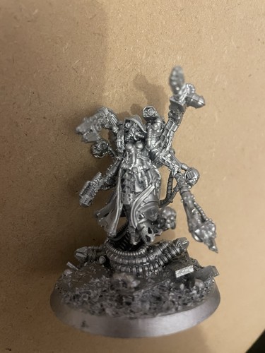 Mechanic adept female - female, tech