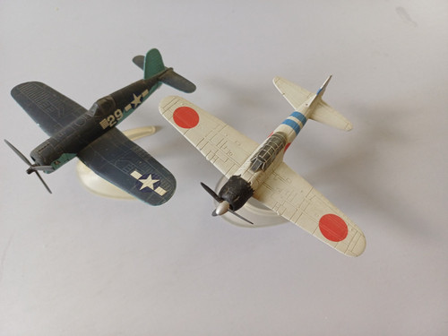 Corgi fighting machines - fighting,