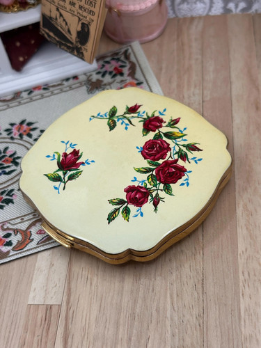 Vintage melissa powder - powder, compact