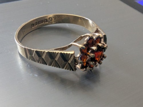 Ladies 9ct yellow - yellow, garnet