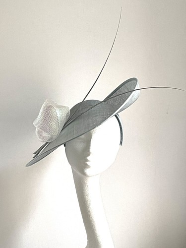 Light pale blue saucer disc - pale,
