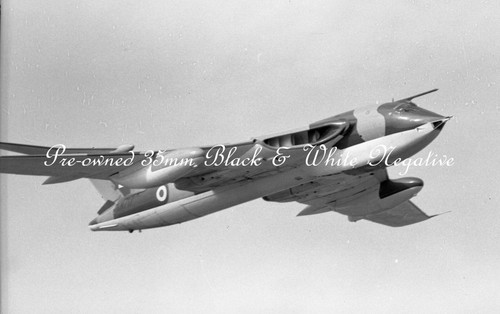 Raf victor xm717 c1971 - b2,