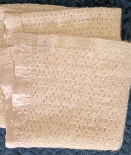 Mothercare off white cream Vintage Pram Cot Blanket Cellular Acrylic 100x120cm