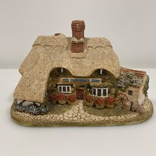 Lilliput Lane Collectable Hand
