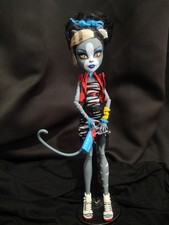 Monster high doll. Meowlody