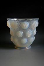 ART DECO VERLYS  OPALESCENT GLASS VASE 
