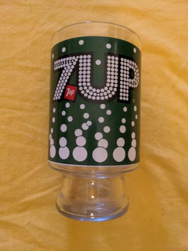 Vintage 7up oversized pedestal - vintage,