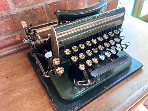 Imperial portable typewriter - imperial, d