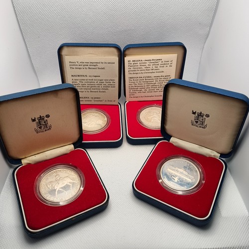 Royal mint 1977 queen - 1977,