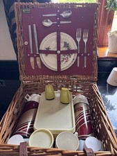 Vintage Picnic Hamper