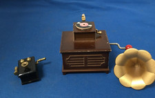 Sylvanian families vintage gramophone with record & old Fashioned Telephone.
