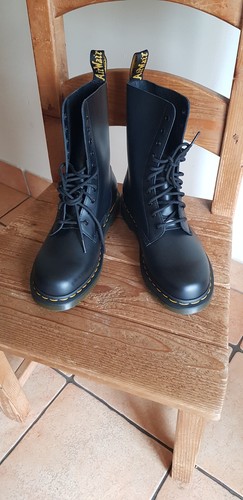 Martens boots 9 5 uk - martens,