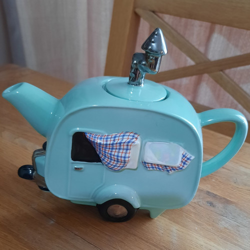 Winger teapottery blue - t.s.,