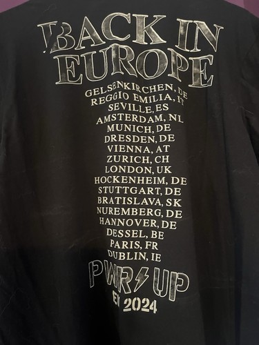 Shirt back in - t-shirt:,