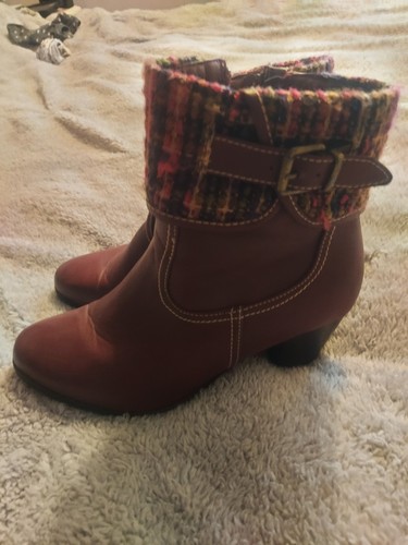 Size lotus red ankle boots - 8,
