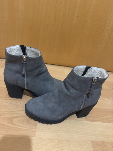 River island grey heeled short