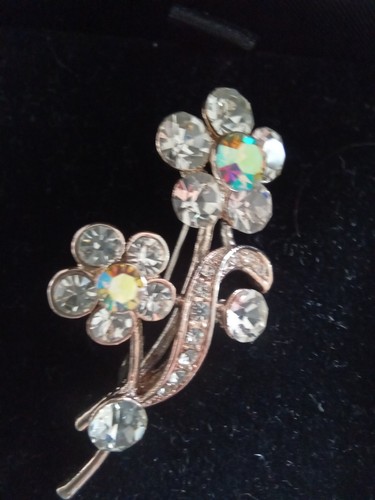 Jon richard gold - gold, brooch