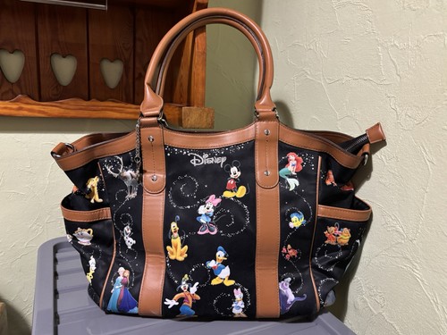 Disney carry the magic - carry,