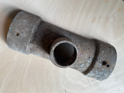 Cast metal gutter - (?), deep