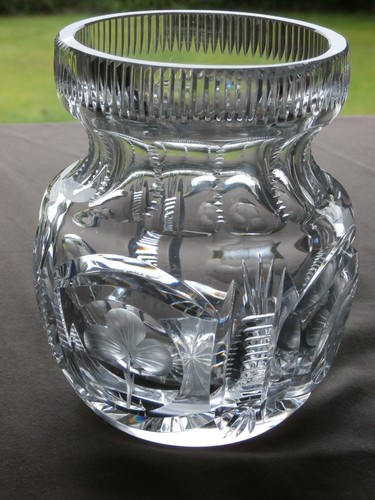 Lovely cut crystal biscuit - lovely, /