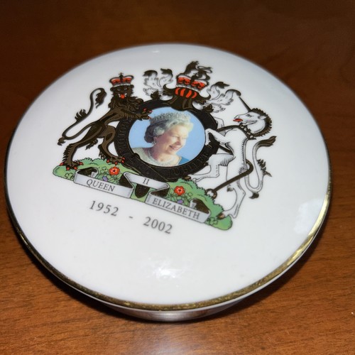 Queen elizabeth trinket - elizabeth,
