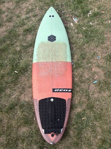 Redz carver surfboard - surfboard, 5’10