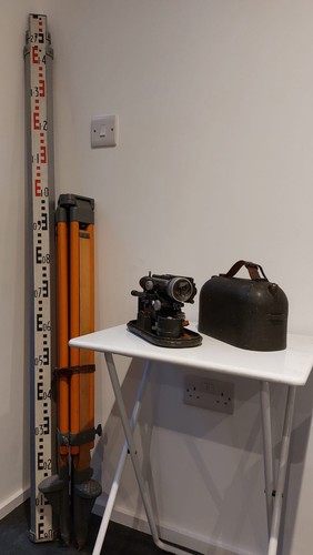 Cooke troughton simms - &,