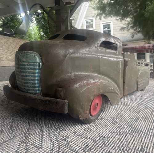 Vintage wyandotte tin - vintage, toy