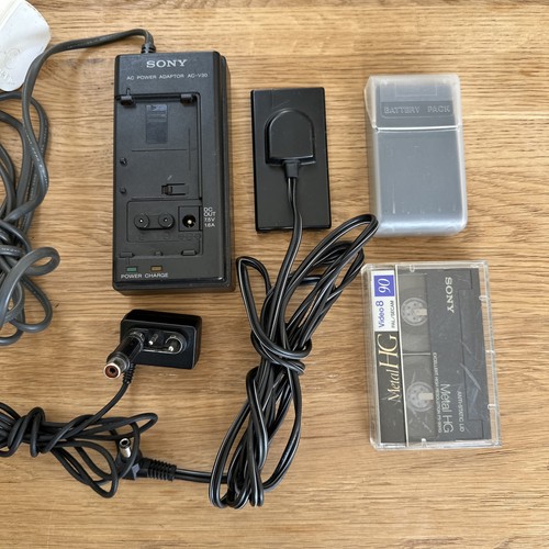 Sony 8mm camcorder - camcorder, accessory