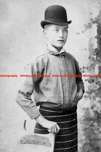 F014570 young butchers boy - young,