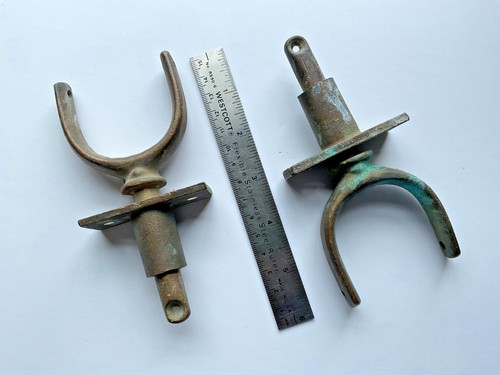 Vtg rowboat oar locks - 2-vtg,