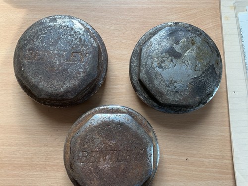 Derby bentley wheel centres - bentley,