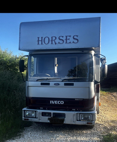 Iveco stall horsebox 7 - 3,
