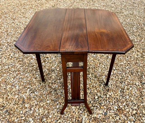 Stunning vintage drop - stunning,