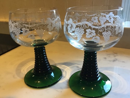 Pair beehive stem - of,