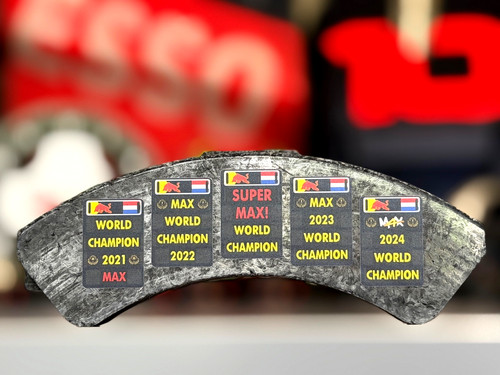 Max verstappen memorabilia - max, f1