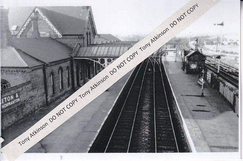 Normanton railway station - normanton,
